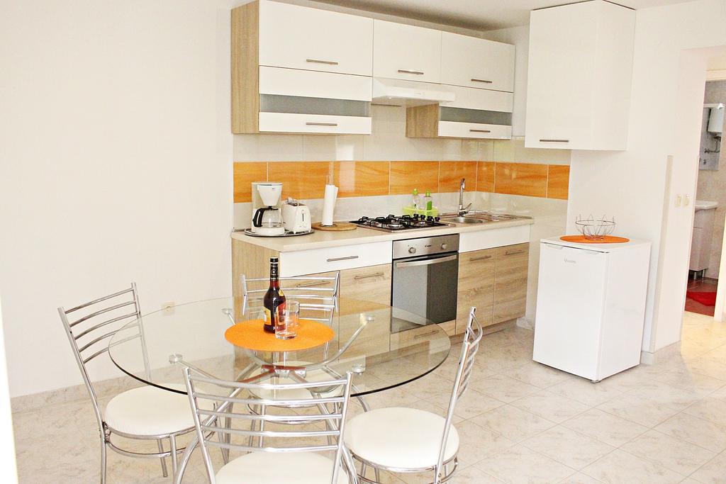 Apartment Ada Zara Esterno foto