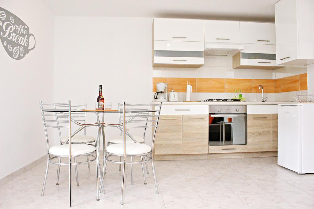 Apartment Ada Zara Esterno foto